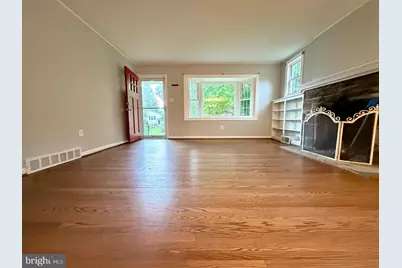 300 Winding Way, Glenside, PA 19038 - Photo 2