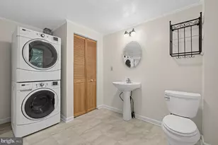 881 Rock Ln, Elkins Park, PA 19027 - Photo 24