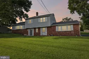 945 Mystic Ln, West Norriton, PA 19403 - Photo 1