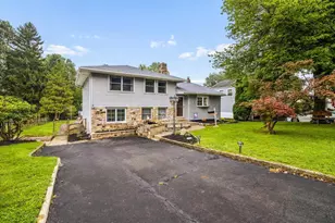105 Overlook Ave, Willow Grove, PA 19090 - Photo 2