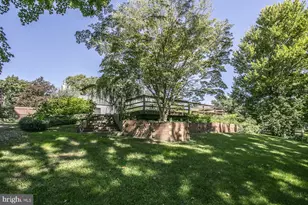 2908 Village Green Ln, Norristown, PA 19403 - Photo 10