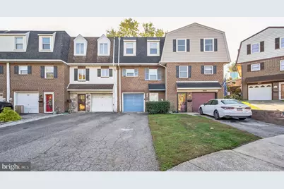 127 Sutcliffe Lane, Conshohocken, PA 19428 - Photo 1