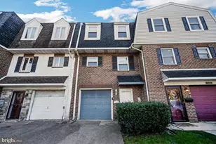 127 Sutcliffe Ln, Conshohocken, PA 19428 - Photo 2