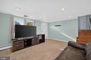 921 Hale St, Pottstown, PA 19464 - Photo 4