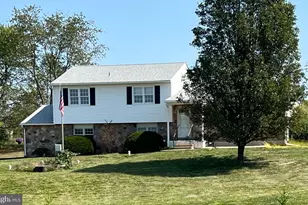 1155 Gravel Pike, Green Lane, PA 18054 - Photo 1