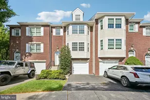 301 Carol Ct, Lansdale, PA 19446 - Photo 1