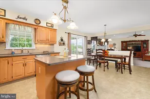 2395 Magnolia Dr, Gilbertsville, PA 19525 - Photo 10