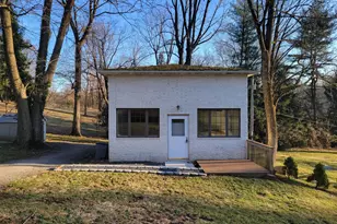 933 Stoke Rd, Villanova, PA 19085 - Photo 2