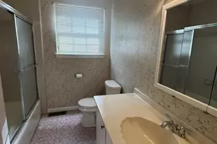 1 Embassy Cir, Norristown, PA 19403 - Photo 18