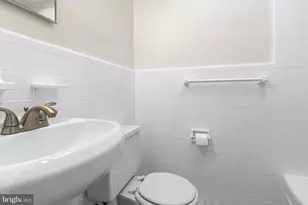 222 E Park Ave, Ambler, PA 19002 - Photo 16