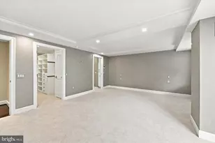 8302 Old York Rd, Elkins Park, PA 19027 - Photo 14