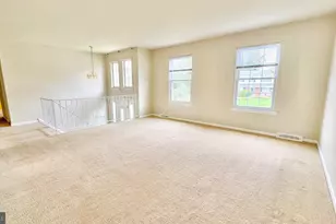 806 Wright Dr, Ambler, PA 19002 - Photo 2