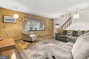 1800 Dartmouth Dr, Norristown, PA 19401 - Photo 4