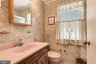 1800 Dartmouth Dr, Norristown, PA 19401 - Photo 20