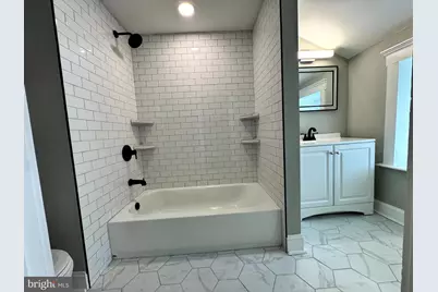 77 Byberry Road #UNIT D 2ND FL, Hatboro, PA 19040 - Photo 18