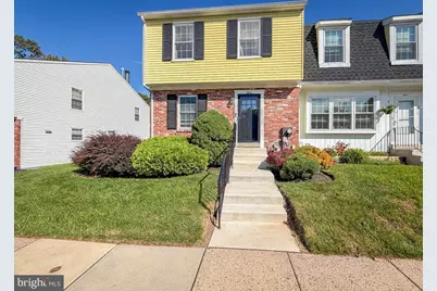 800 Seminole Gardens, Ambler, PA 19002 - Photo 2
