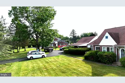 2438 Pine, Huntingdon Valley, PA 19006 - Photo 2