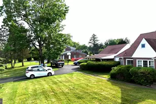 2438 Pine, Huntingdon Valley, PA 19006 - Photo 2