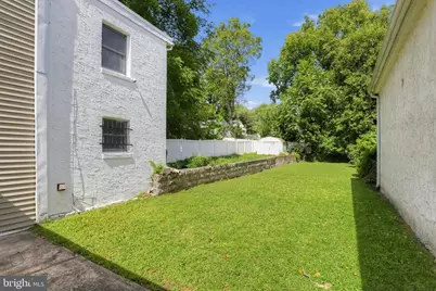 325 E Basin Street, Norristown, PA 19401 - Photo 6