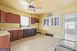 825 George St, Norristown, PA 19401 - Photo 14