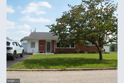 8 Laurel Lane, Plymouth Meeting, PA 19462 - Photo 2