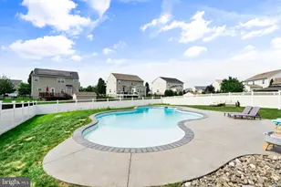 195 Westbury Dr, Gilbertsville, PA 19525 - Photo 6