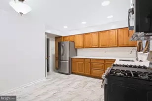 310 Hedgerow Ln, Wyncote, PA 19095 - Photo 16