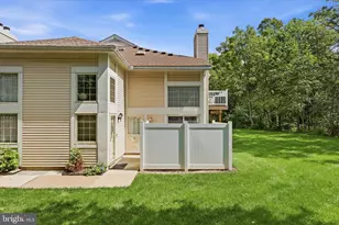 27 Brookside Ct, Horsham, PA 19044 - Photo 1