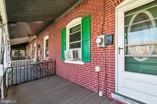 328 W Fifth St, Lansdale, PA 19446 - Photo 2