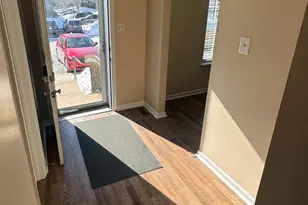 802 Seminole Gardens, Ambler, PA 19002 - Photo 2