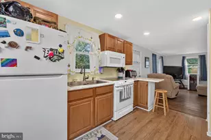 1530 Hilltop Rd, Pottstown, PA 19464 - Photo 4