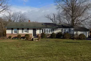 3168 Middle Creek Rd, Gilbertsville, PA 19525 - Photo 4