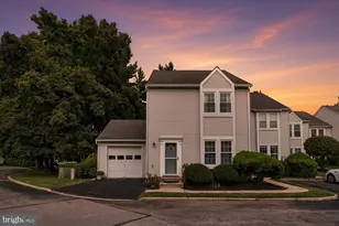 1 Maple Dr, Conshohocken, PA 19428 - Photo 2