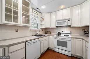 1 Maple Dr, Conshohocken, PA 19428 - Photo 12