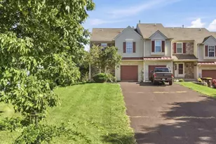 642 New Market Dr, Souderton, PA 18964 - Photo 2