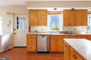 8381 Glen Rd, Elkins Park, PA 19027 - Photo 6