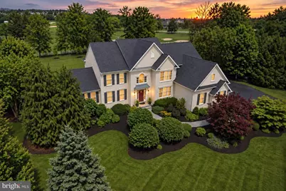 583 Oakmont Drive E, Telford, PA 18969 - Photo 1