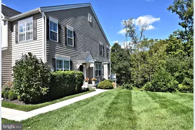 242 Hillstone Circle, Souderton, PA 18964 - Photo 4