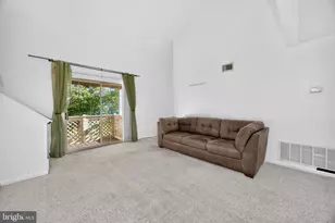 906 Foxmeadow Dr, Royersford, PA 19468 - Photo 6