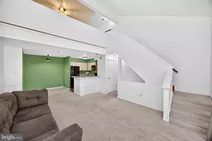 906 Foxmeadow Dr, Royersford, PA 19468 - Photo 8