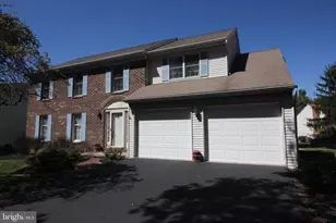 425 Shoemaker Way, Lansdale, PA 19446 - Photo 2