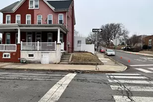 449 N York St, Pottstown, PA 19464 - Photo 2