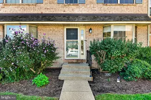 104 Susan Constant Ct, Norristown, PA 19401 - Photo 2