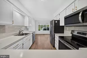 104 Susan Constant Ct, Norristown, PA 19401 - Photo 8
