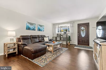 210 E 7th Avenue, Conshohocken, PA 19428 - Photo 8