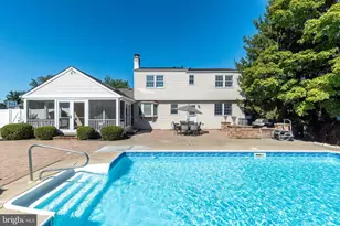 2049 Valley View Way, Lansdale, PA 19446 - Photo 2
