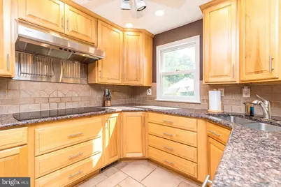 2049 Valley View Way, Lansdale, PA 19446 - Photo 14