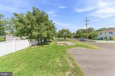 210 Summer Avenue, Horsham, PA 19044 - Photo 30