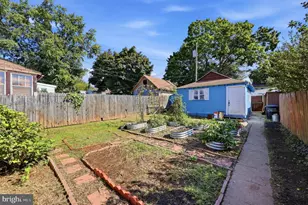1424 Juniper St, Norristown, PA 19401 - Photo 32