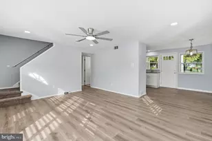 226 Oxford Cir, Norristown, PA 19403 - Photo 4